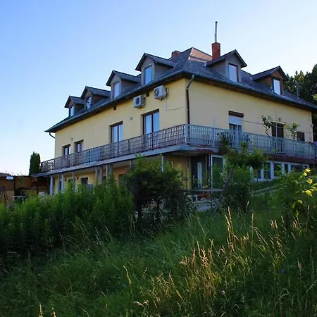 Marikalak Apartman *