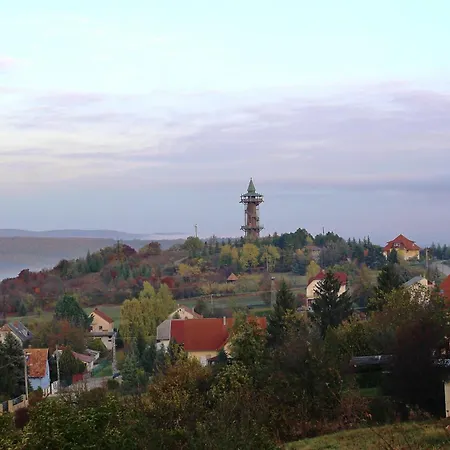 Διαμέρισμα Marikalak Keszthely